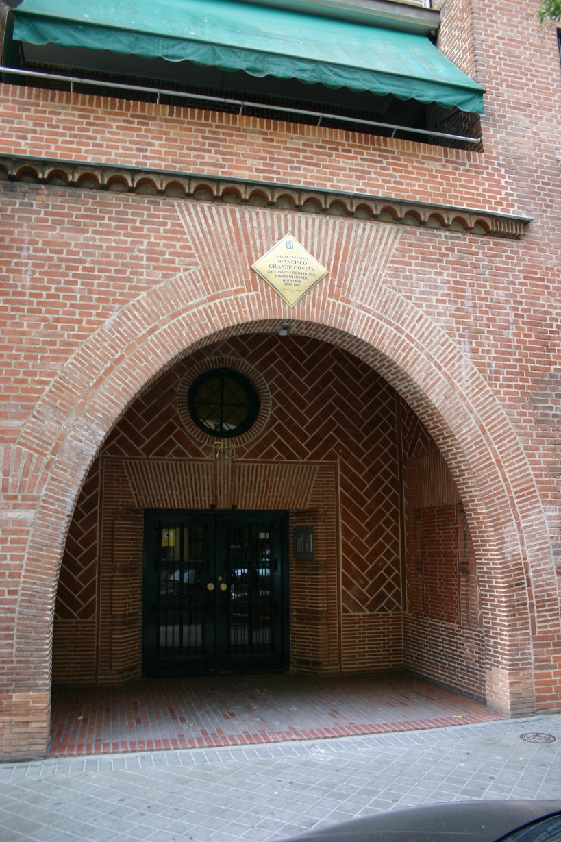Severo Ochoa and Francisco Grande Covián's home, Madrid - 04.JPG